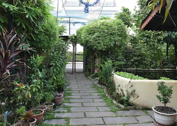 Butterfly Garden Ostello
